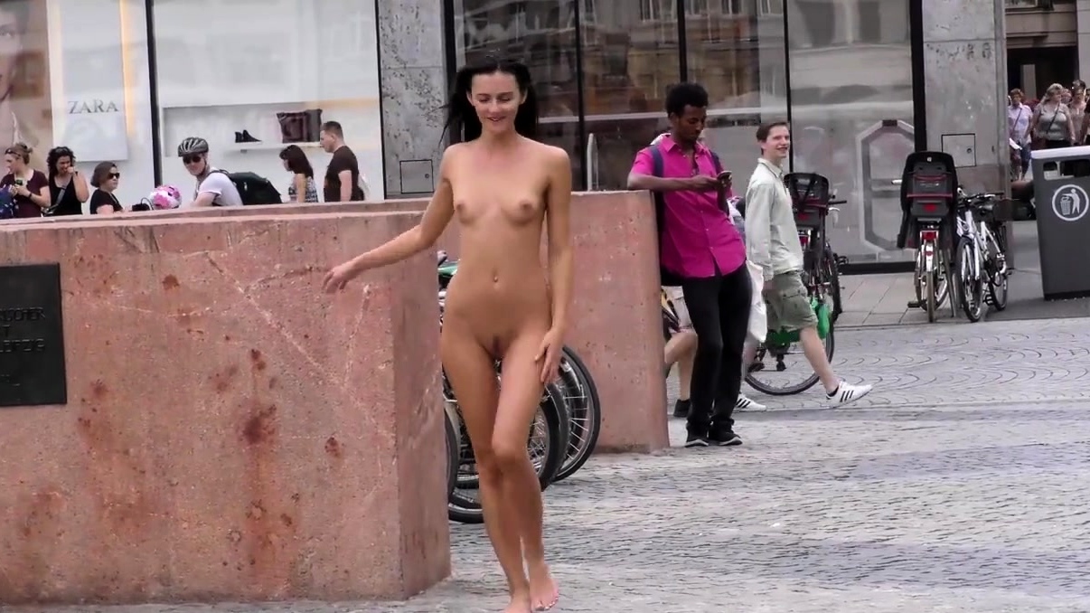 Смотри Мобильные Порно Видео Исключительно в HD - Nude In Public - Kira - -  - TubeOn.com